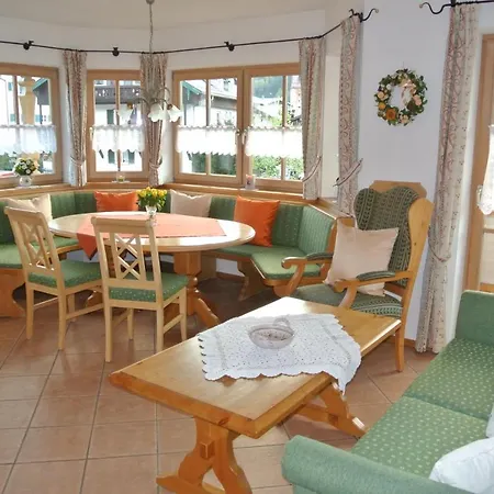 Alpenperle Lägenhet Mittenwald